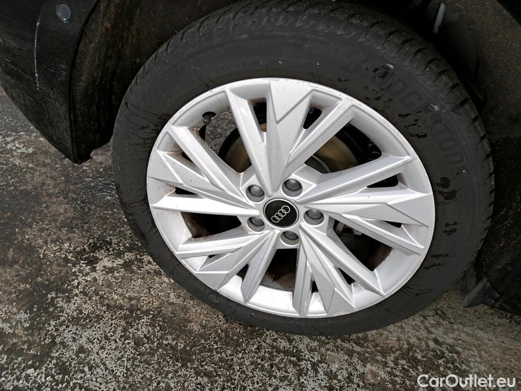  Audi  A3 AUDI  Sportback / 2020 / 5P / Berline 40 TFSI e 204 S Tronic Design Luxe #20