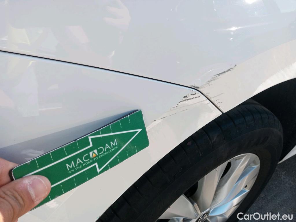  Skoda  KAMIQ SKODA  1.0 TSI 81kW (110CV) DSG Ambition #16