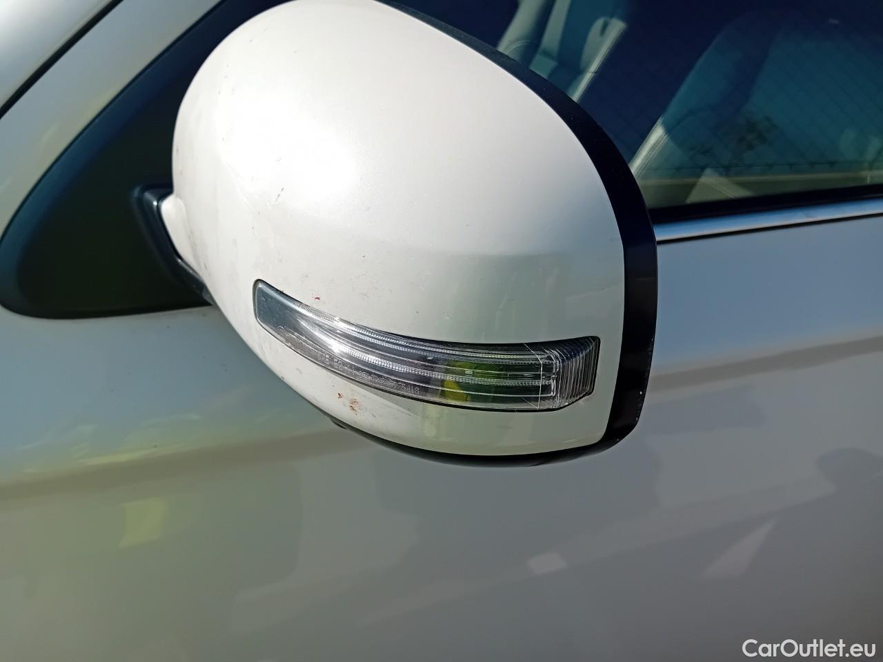  Mitsubishi  Outlander MITSUBISHI  5p 3G todoterreno 2.0 PHEV Kaiteki Auto 4WD #29