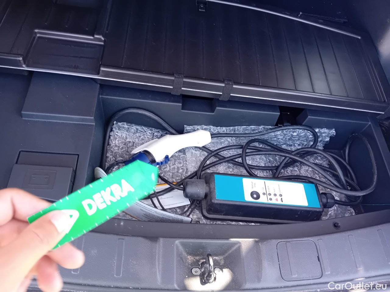  Mitsubishi  Outlander MITSUBISHI  5p 3G todoterreno 2.0 PHEV Kaiteki Auto 4WD #5