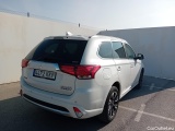  Mitsubishi  Outlander MITSUBISHI  5p 3G todoterreno 2.0 PHEV Kaiteki Auto 4WD #2