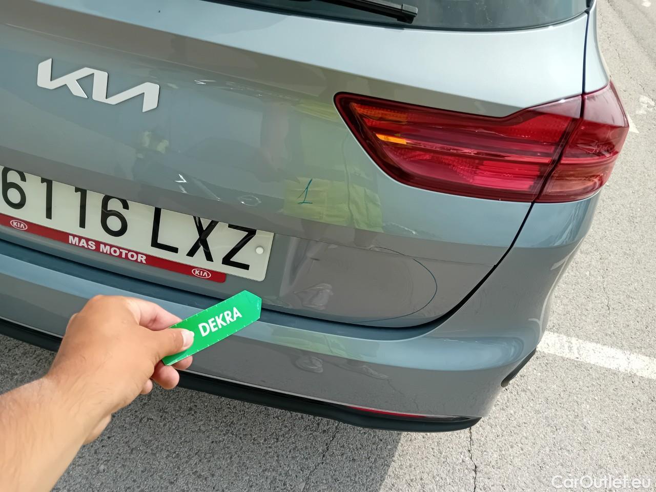  KIA  Cee'd KIA Ceed Tourer / 2021 / 5P / familiar Tourer 1.0 T-GDi 88kW (120CV) Concept #24