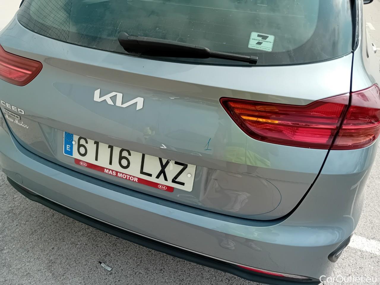  KIA  Cee'd KIA Ceed Tourer / 2021 / 5P / familiar Tourer 1.0 T-GDi 88kW (120CV) Concept #25