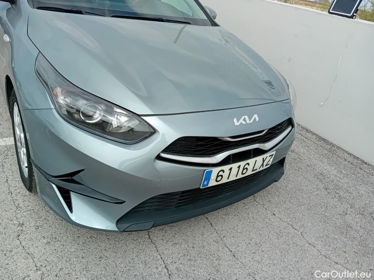  KIA  Cee'd KIA Ceed Tourer / 2021 / 5P / familiar Tourer 1.0 T-GDi 88kW (120CV) Concept #15