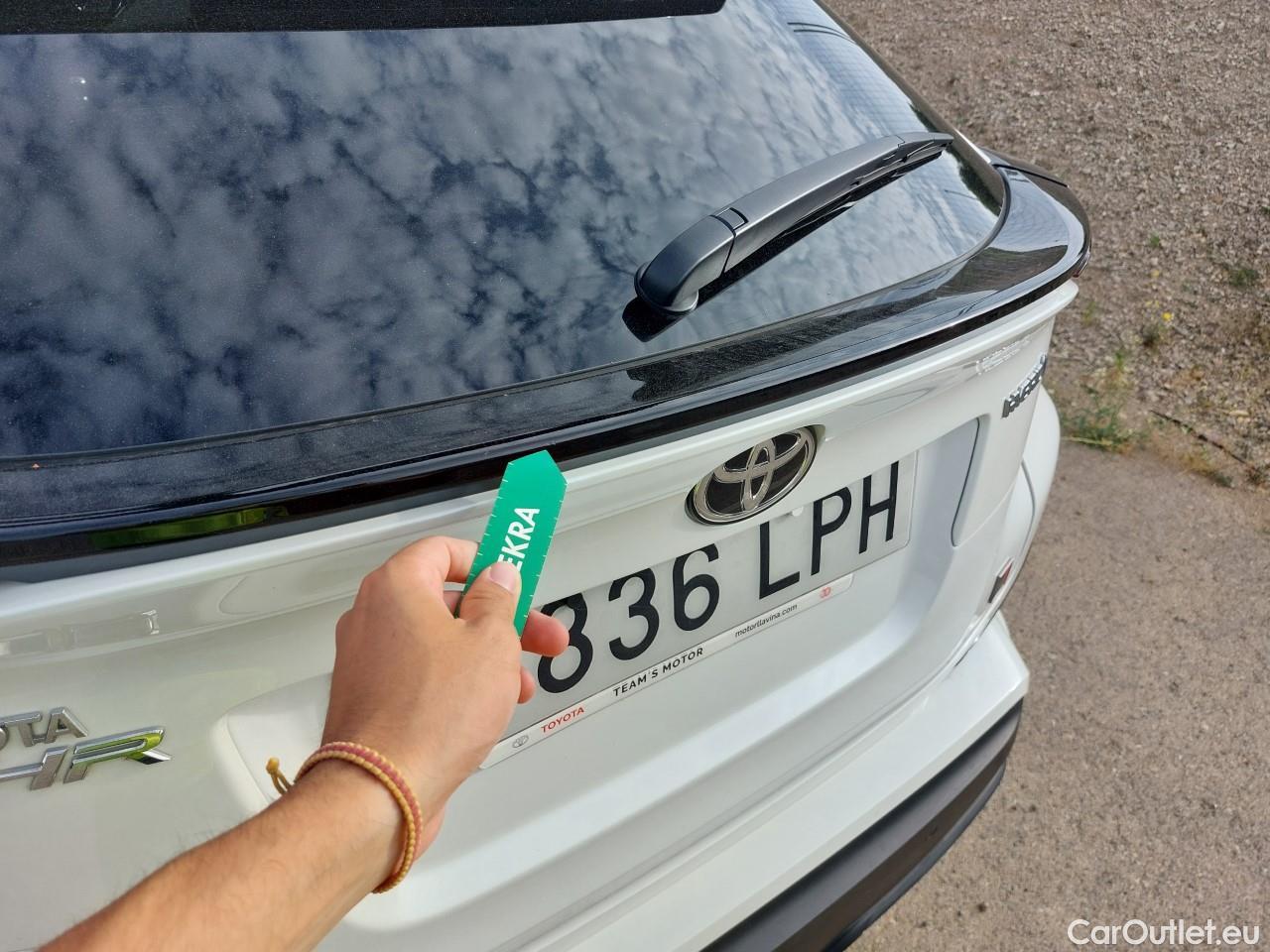  Toyota  C-HR TOYOTA  / 2019 / 5P / todoterreno 2.0 180H GR Sport #15