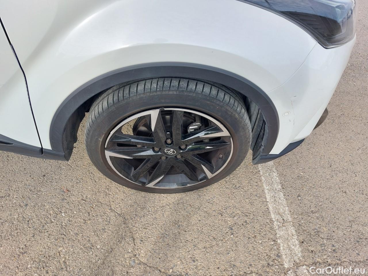  Toyota  C-HR TOYOTA  / 2019 / 5P / todoterreno 2.0 180H GR Sport #33