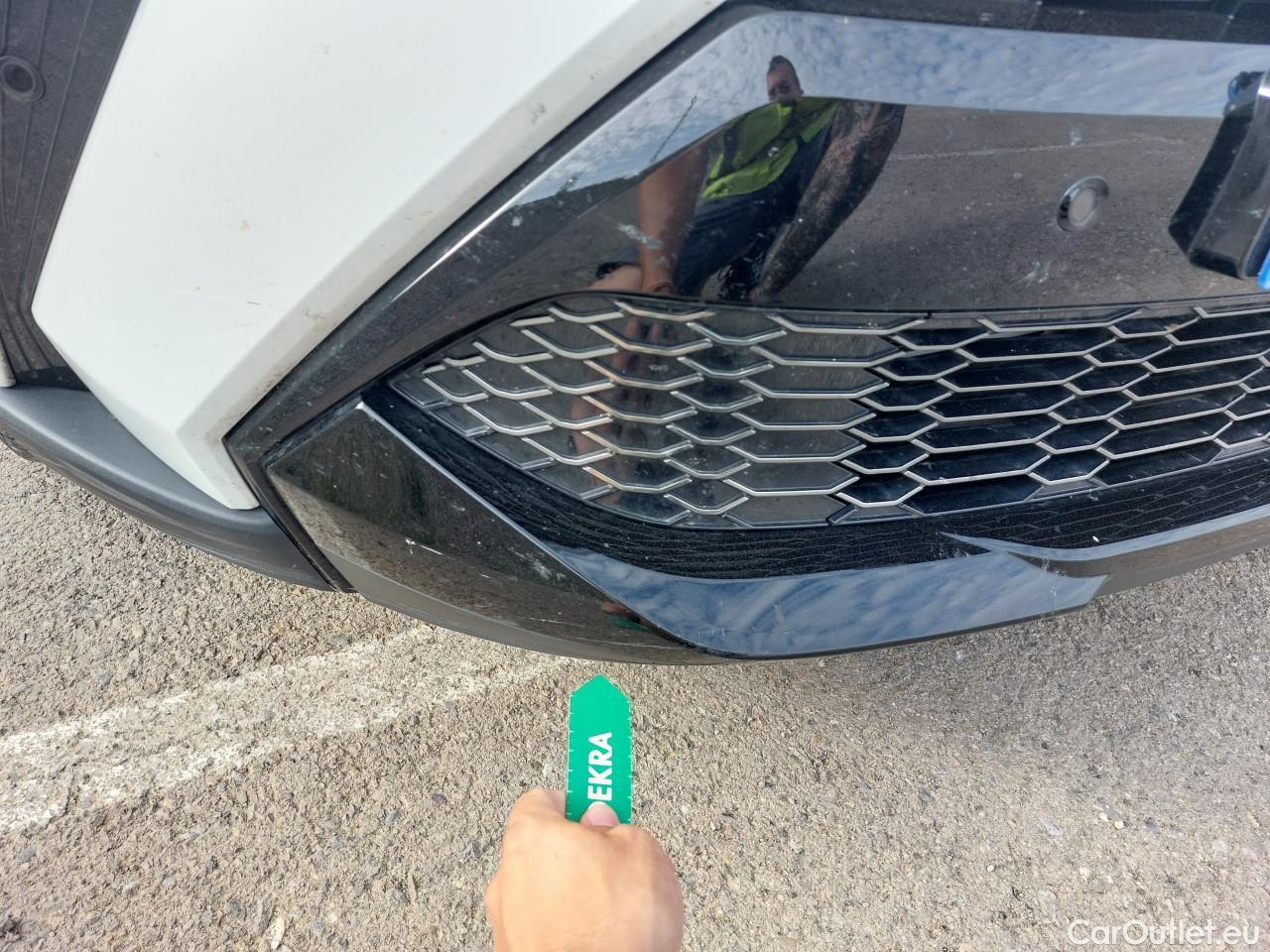  Toyota  C-HR TOYOTA  / 2019 / 5P / todoterreno 2.0 180H GR Sport #3