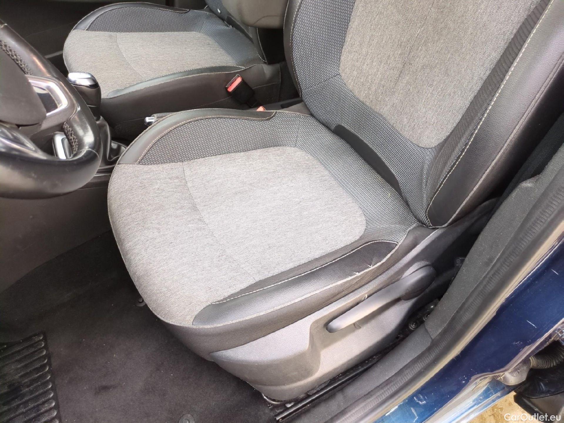  Renault  Captur  Intens 0.9 TCe 90CV BVM5 E6 #5