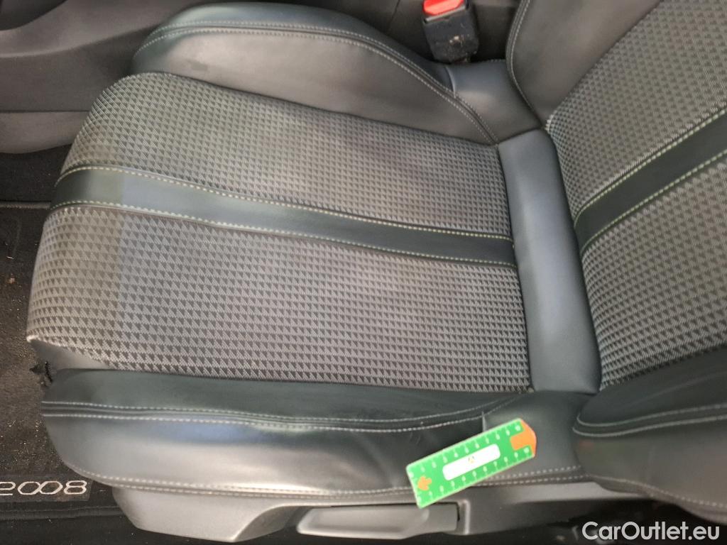  Peugeot  2008  GT 1.2 PureTech 155CV E6d #9