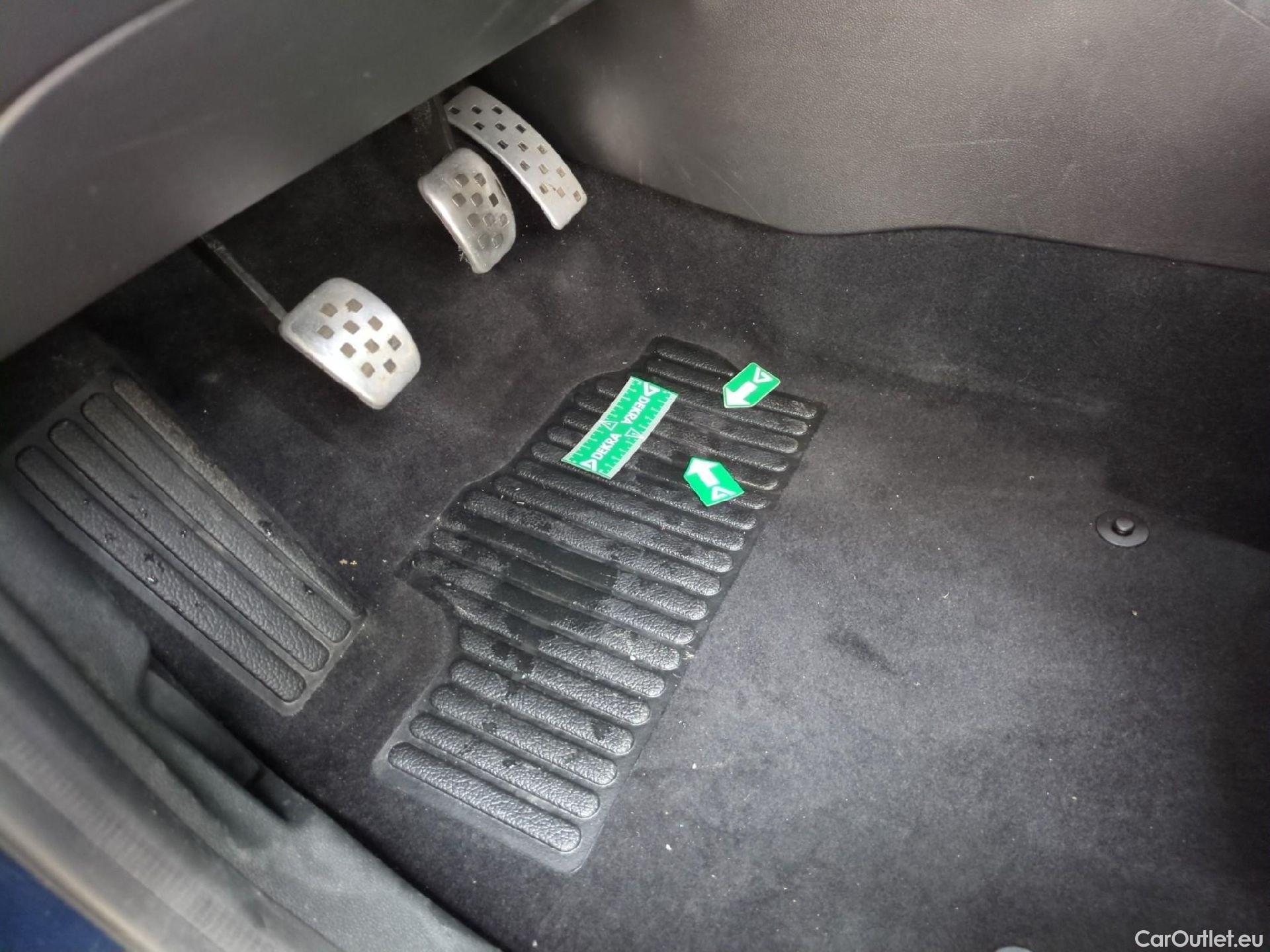  Renault  Captur  Intens 0.9 TCe 90CV BVM5 E6 #7
