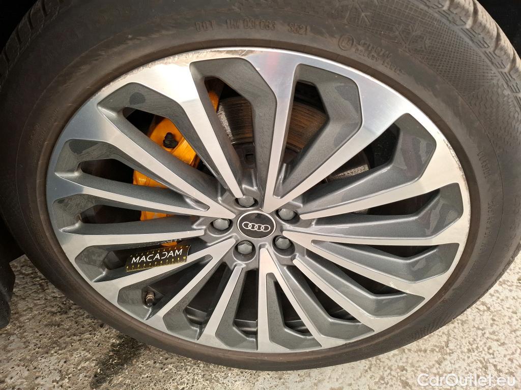  Audi  E-TRON AUDI  Sportback / 2019 / 5P / SUV 55 Quattro S Line #22
