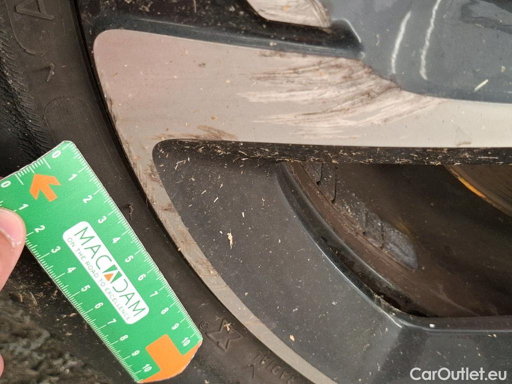  Citroen  C5  Aircross Shine Hybrid 1.6 225CV BVA8 E6d #37