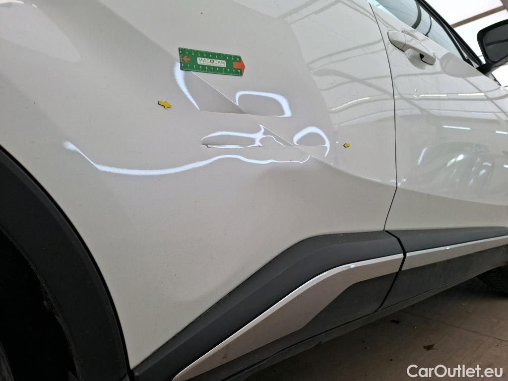  Toyota  C-HR TOYOTA  / 2016 / 5P / SUV 2.0 HYBRIDE 184 DISTINCTIVE #3
