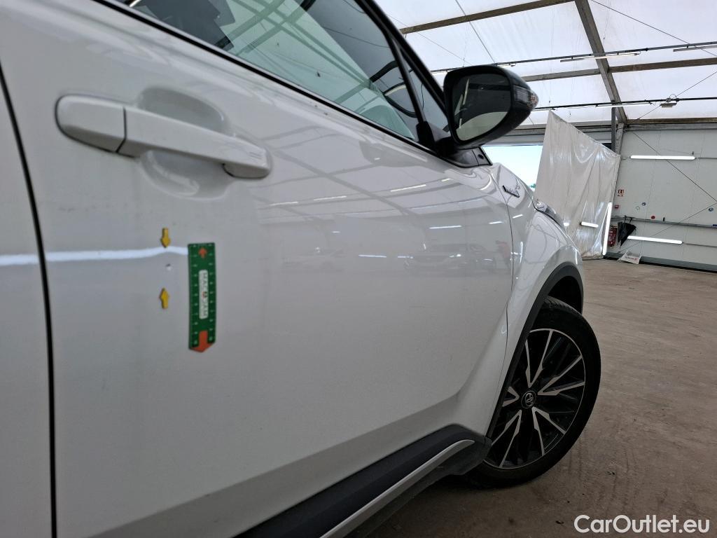  Toyota  C-HR TOYOTA  / 2016 / 5P / SUV 2.0 HYBRIDE 184 DISTINCTIVE #19