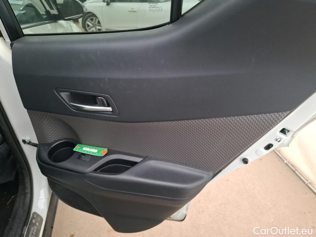  Toyota  C-HR TOYOTA  / 2016 / 5P / SUV 2.0 HYBRIDE 184 DISTINCTIVE #21