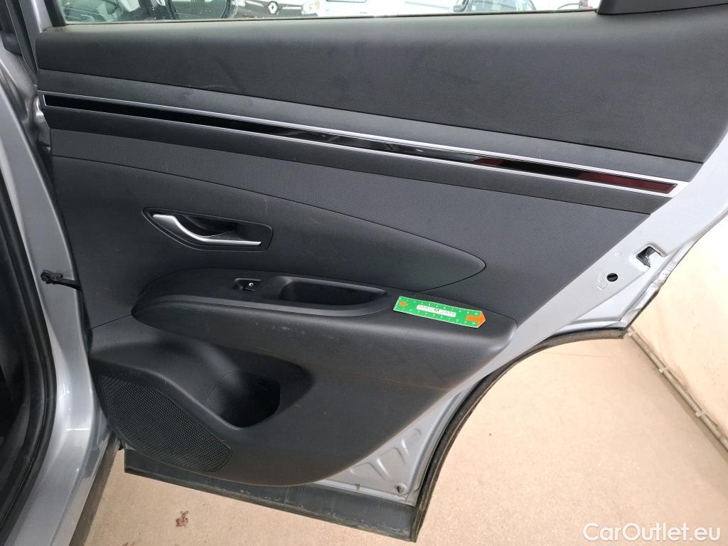  Hyundai  Tucson  Intuitive Hybrid 2WD 1.6 T-GDI 230CV E6d #3