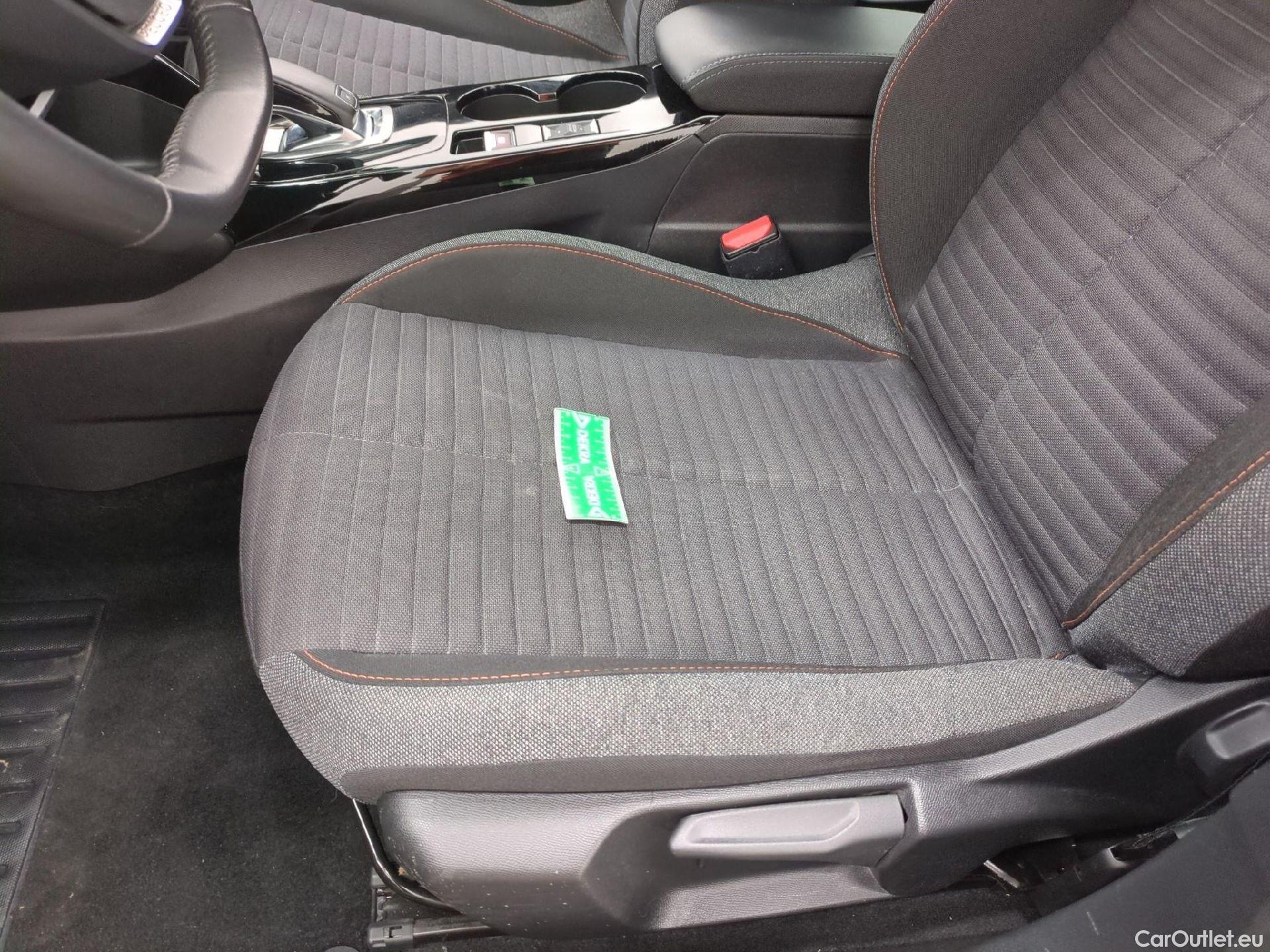  Peugeot  2008  Active Pack 1.2 PureTech 130CV E6d #3