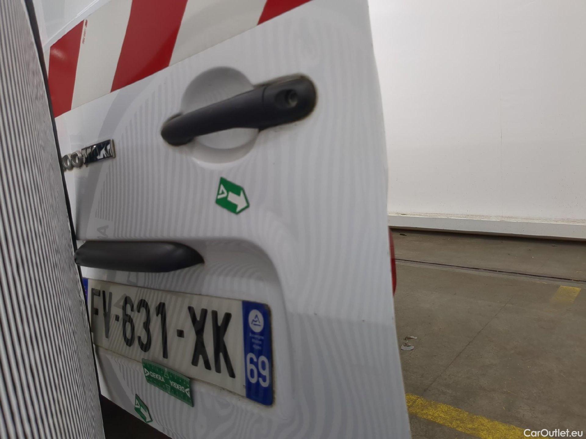  Renault  Kangoo  II Express Maxi Extra (Série Spéciale) 1.5 dCi 95CV BVM6 E6dT #76