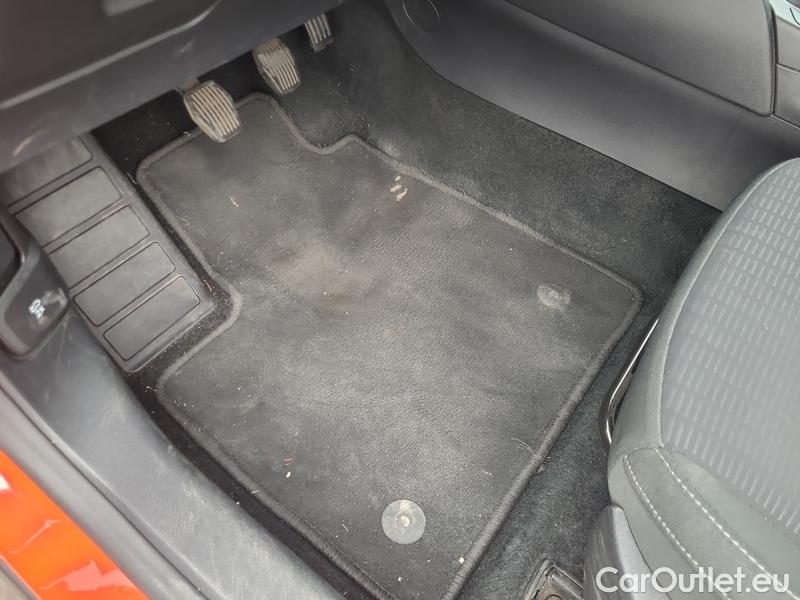  Ford  Focus   Turnier (CGE)(2018->) Foc.Kom.1.5EBl.95 Trend #24