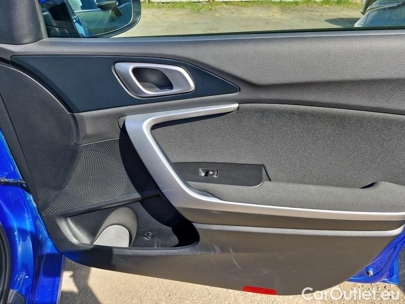  KIA  Cee'd Ceed Sportswagon (2018->) Ceed SW 1.5 T-GDI 118 Top #18