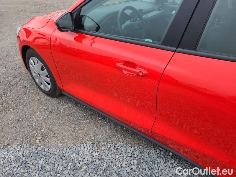  Ford  Focus   Turnier (CGE)(2018->) Foc.Kom.1.5EBl.95 Trend #3