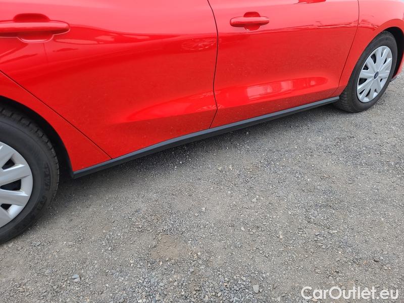  Ford  Focus   Turnier (CGE)(2018->) Foc.Kom.1.5EBl.95 Trend #27