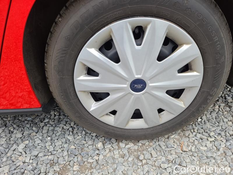  Ford  Focus   Turnier (CGE)(2018->) Foc.Kom.1.5EBl.95 Trend #5