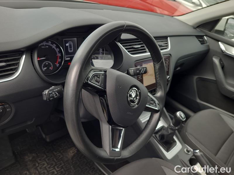  Skoda  Octavia  Combi  (5E5)(03.2017->)  Com 1.6TDI 85 Ambition #8