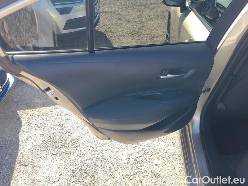  Toyota  Corolla   (E18)(06.2013)  1.5�Dyn.Com.St.Tech 4d #11