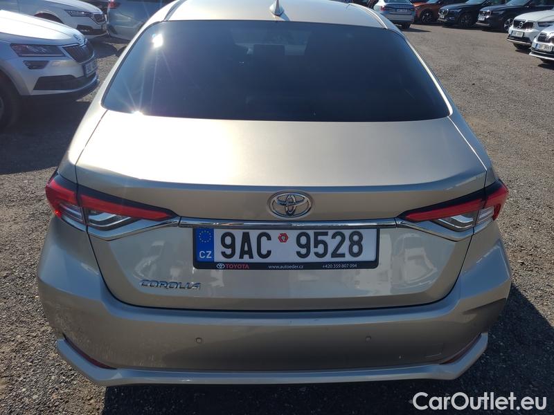  Toyota  Corolla   (E18)(06.2013)  1.5�Dyn.Com.St.Tech 4d #17