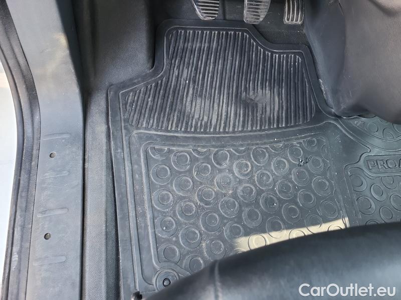  Toyota  Proace  (2016 ->)  D4D128 L 1.2L2H2 #31