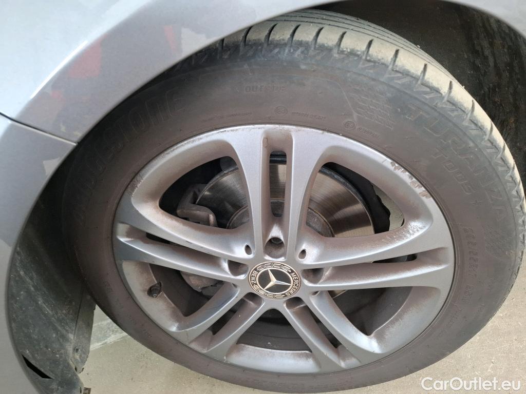  Mercedes  A-Klasse MERCEDES-BENZ Classe A Compact / 2018 / 5P / Berline A 180 d Business Line #14