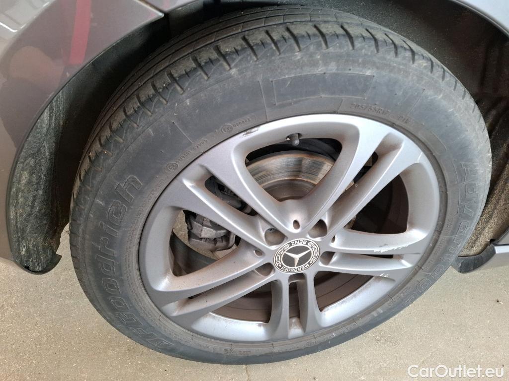  Mercedes  A-Klasse MERCEDES-BENZ Classe A Compact / 2018 / 5P / Berline A 180 d Business Line #19