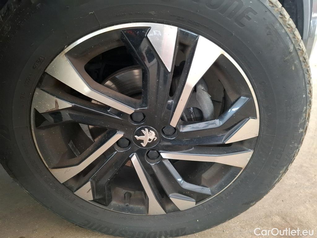  Peugeot  2008  Allure Pack 1.5 HDi 110CV BVM6 E6d #22