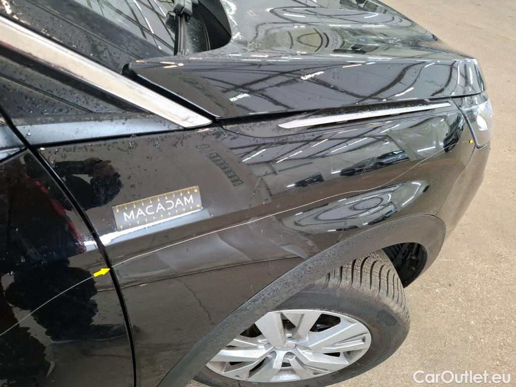  Peugeot  3008  Active Pack 1.5 HDi 130CV BVA8 E6d #19