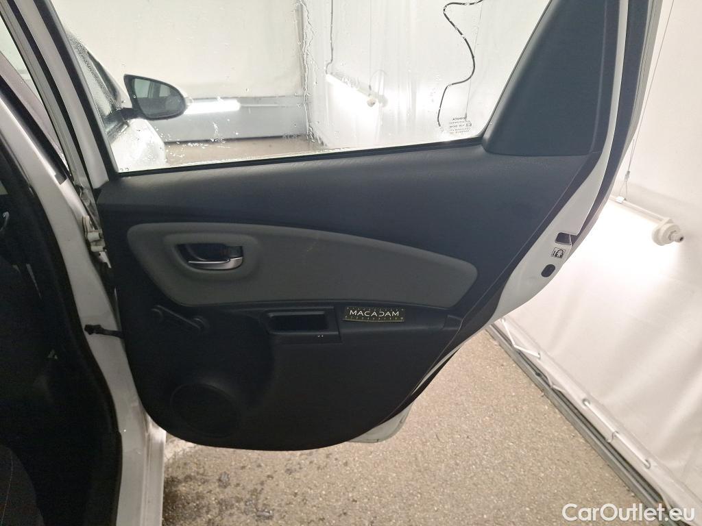  Toyota  Yaris TOYOTA  Hybride 5p Berline 1.5 VVT-I HYBRID France Business #7