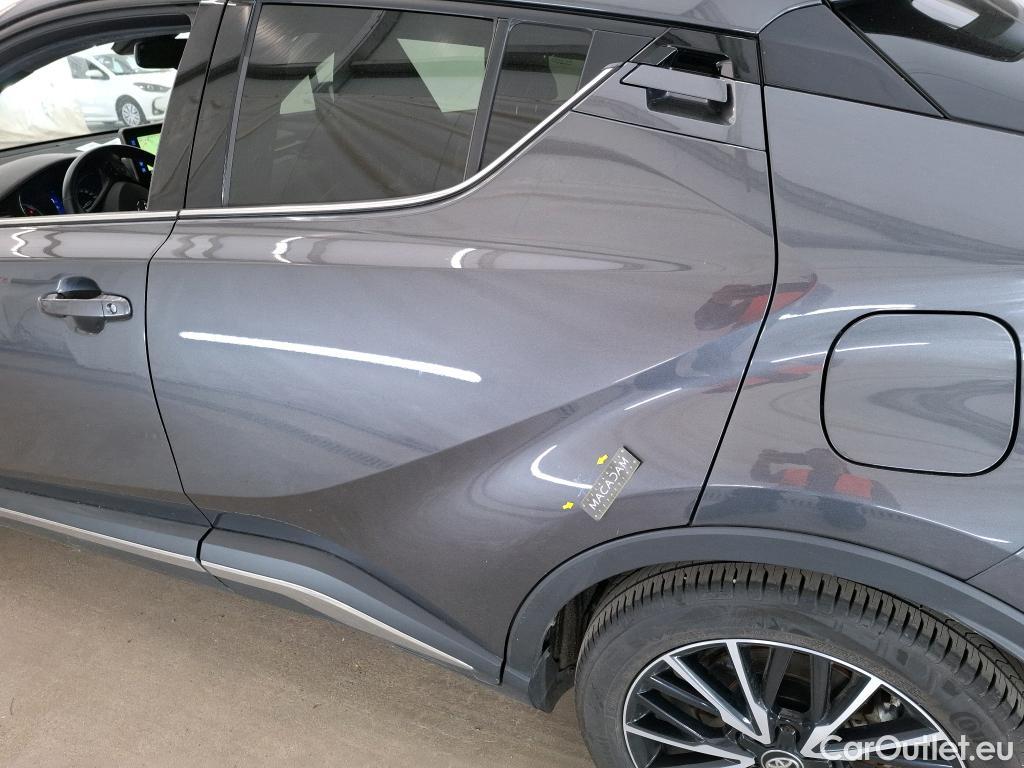  Toyota  C-HR TOYOTA  / 2016 / 5P / SUV 1.8 HYBRIDE 122 DISTINCTIVE #16