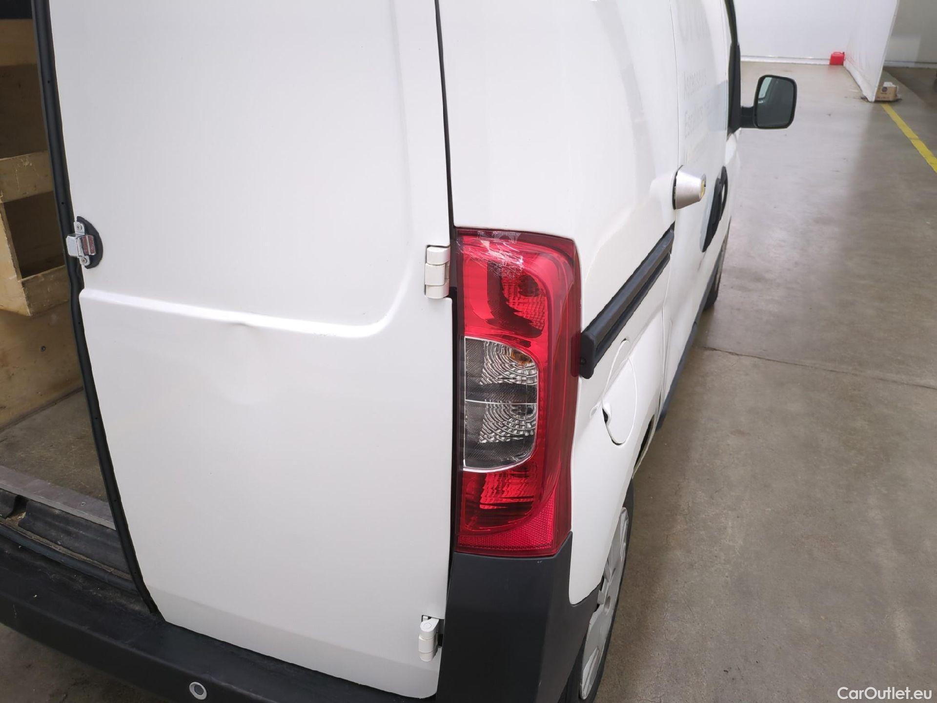  Fiat  Fiorino FIAT  VU 4p Fourgonnette 1.3 Multijet 80 class II Pack Pro Nav #38