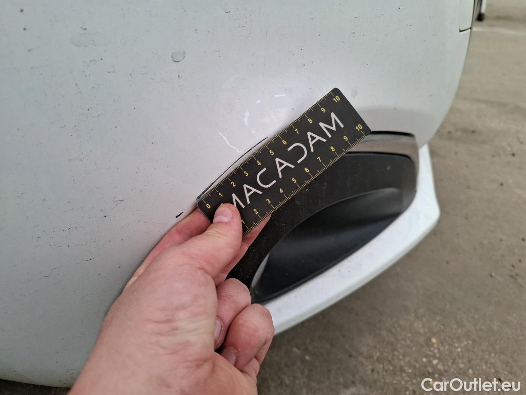  Peugeot  208  Affaire Premium Pack 1.6 HDi 75CV BVM5 E6 #38