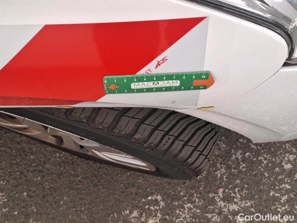  Peugeot  208 PEUGEOT  Affaire VU 5p Berline Puretech 82 EU6.c S&S PREM PACK #6