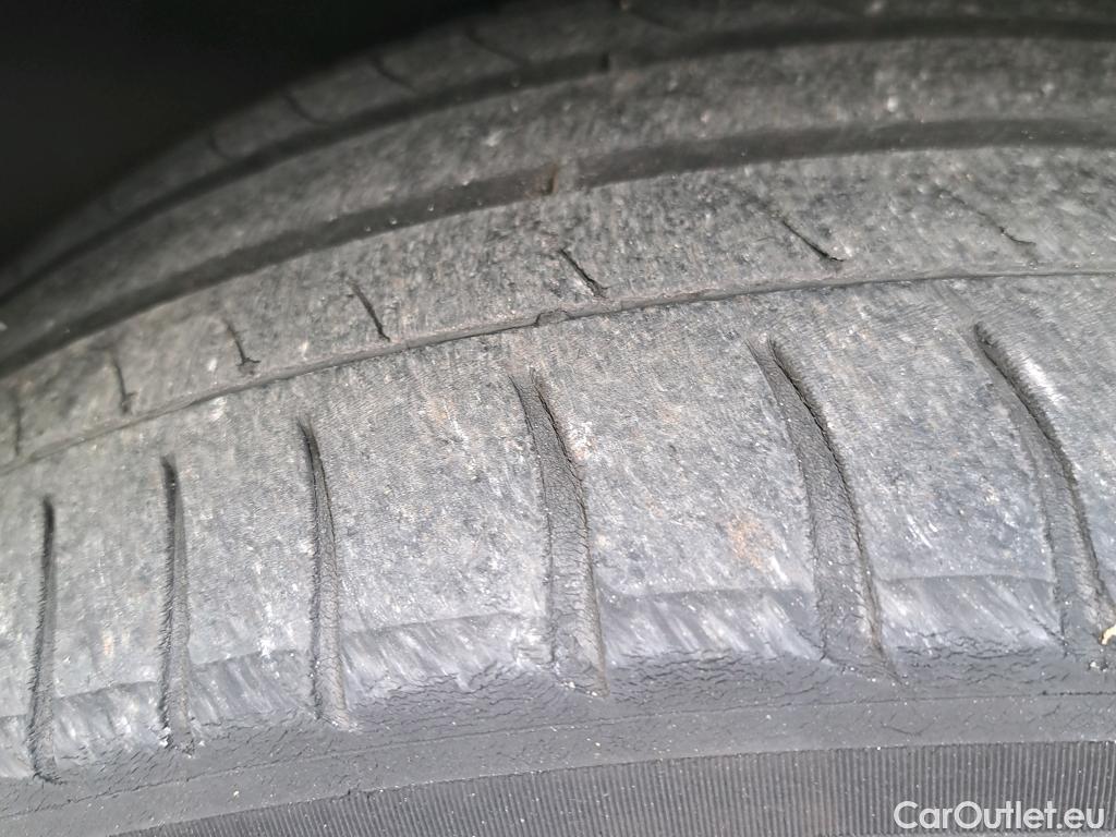  Audi  Q2  30 TFSI design 1.0 TFSI 115CV E6dT #8