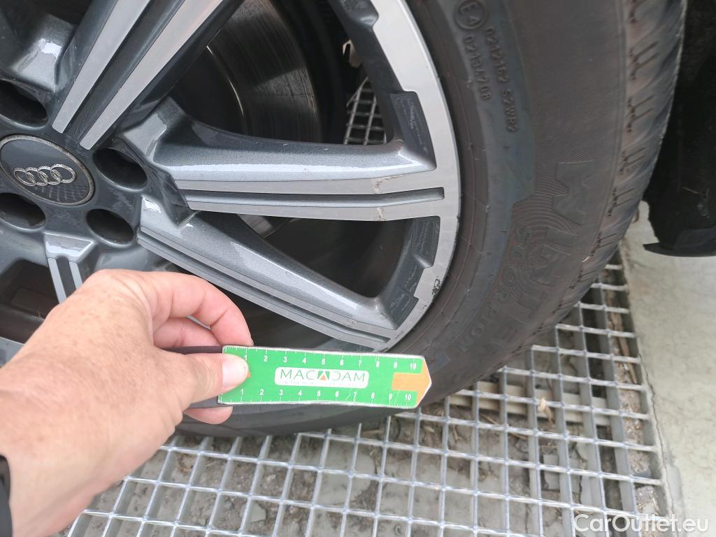  Audi  Q7 AUDI  / 2019 / 5P / todoterreno S line 60 TFSIe 335kW(456CV) quattro tip #6