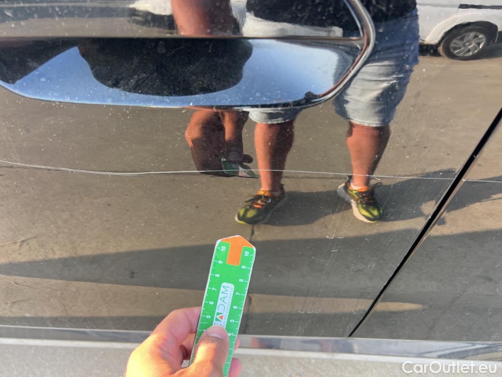  Land Rover  Discovery BMW X1 / 2022 / 5P / todoterreno sDrive18d #4