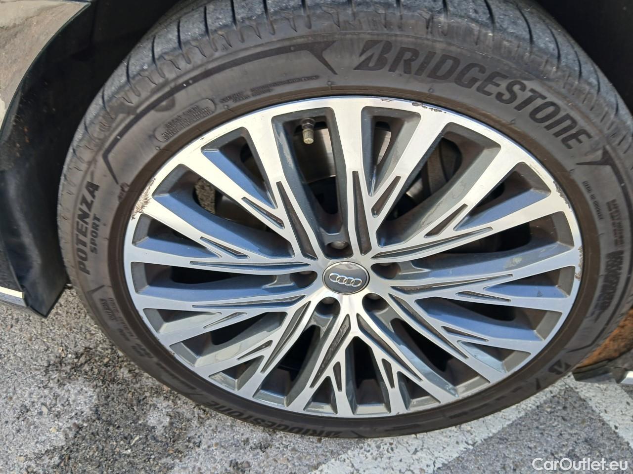 Audi  A8 AUDI  / 2017 / 4P / sedán 55 TFSI 250kW (340CV) quattro tiptronic #12