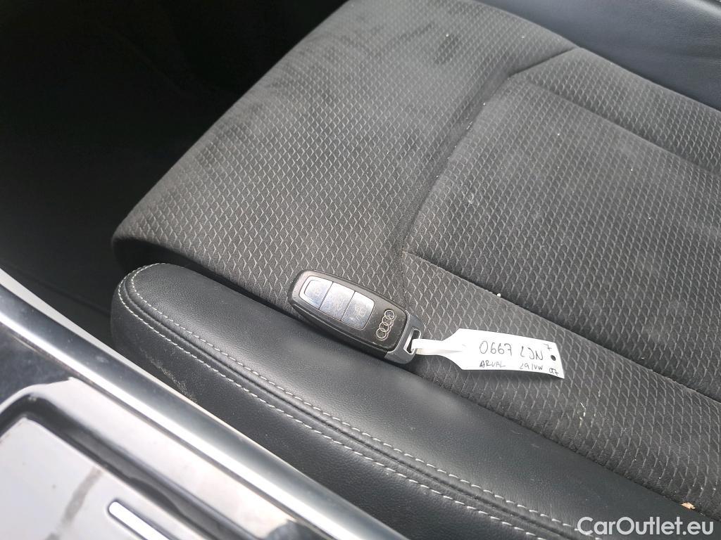  Audi  Q7 AUDI  / 2019 / 5P / todoterreno S line 60 TFSIe 335kW(456CV) quattro tip #2