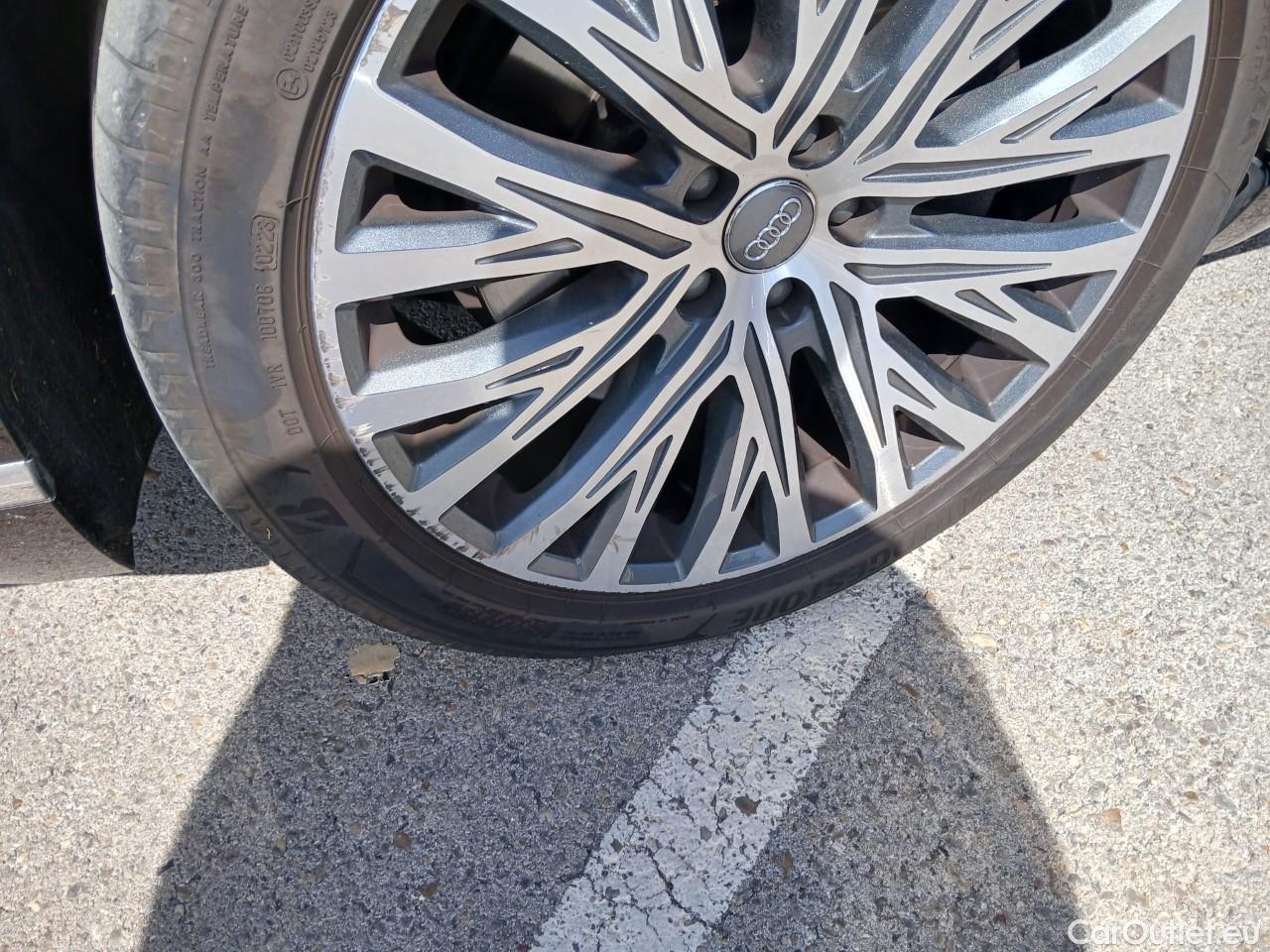  Audi  A8 AUDI  / 2017 / 4P / sedán 55 TFSI 250kW (340CV) quattro tiptronic #28