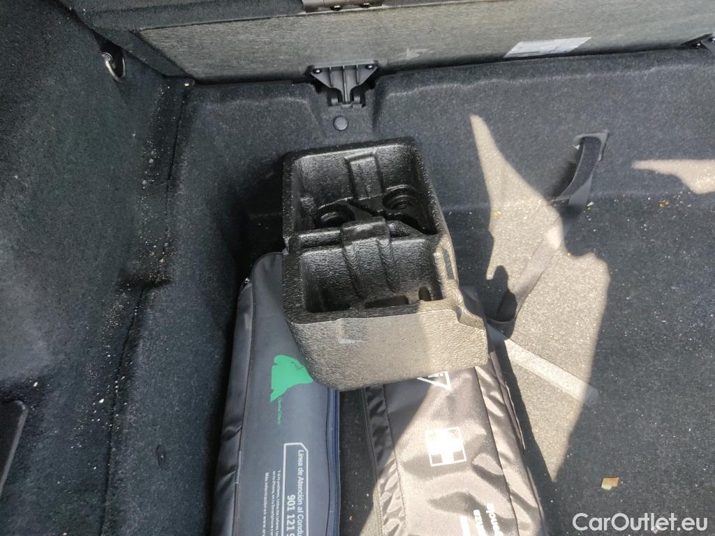  Bmw  X1 BMW  / 2015 / 5P / todoterreno sDrive16d #7