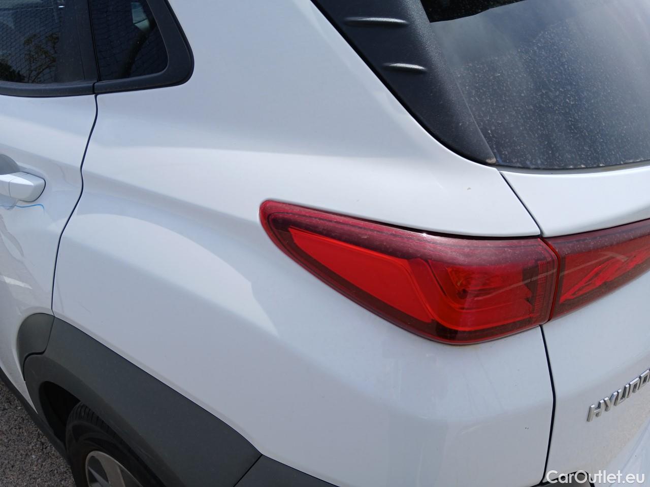  Hyundai  Konna HYUNDAI Kona / 2017 / 5P / todoterreno KONA EV 5P 150kW TECNO #25