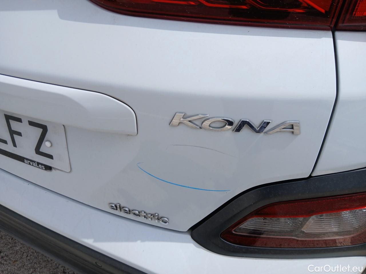  Hyundai  Konna HYUNDAI Kona / 2017 / 5P / todoterreno KONA EV 5P 150kW TECNO #32