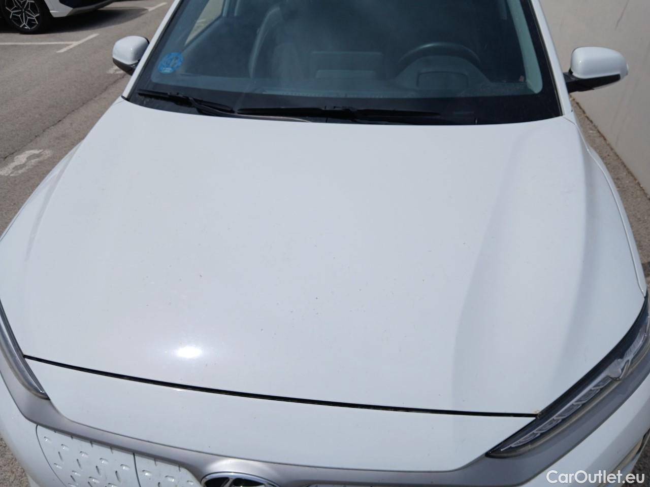  Hyundai  Konna HYUNDAI Kona / 2017 / 5P / todoterreno KONA EV 5P 150kW TECNO #8